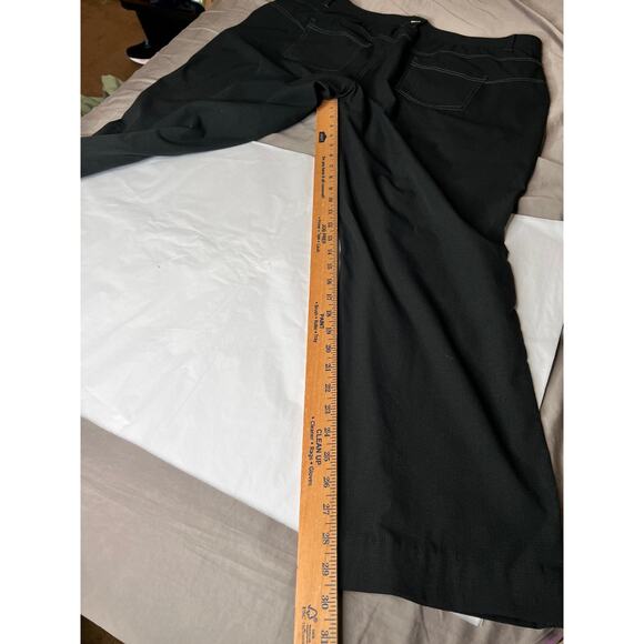 Kuhl pants size 20W black performance **small flaw see photo** outdoors camping - Picture 6 of 10